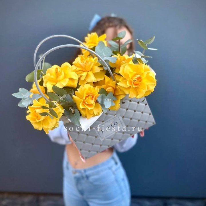 Сумочка с розами "Эдель" в Ижевске