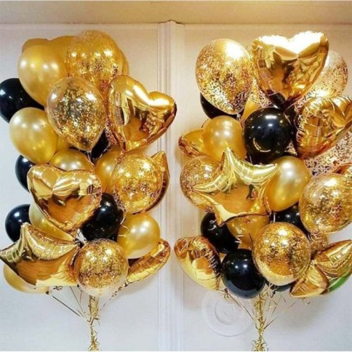 Фонтан шаров "Чёрное золото" в Ижевске