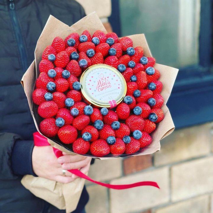 "Клубника и мёд" в Ижевске