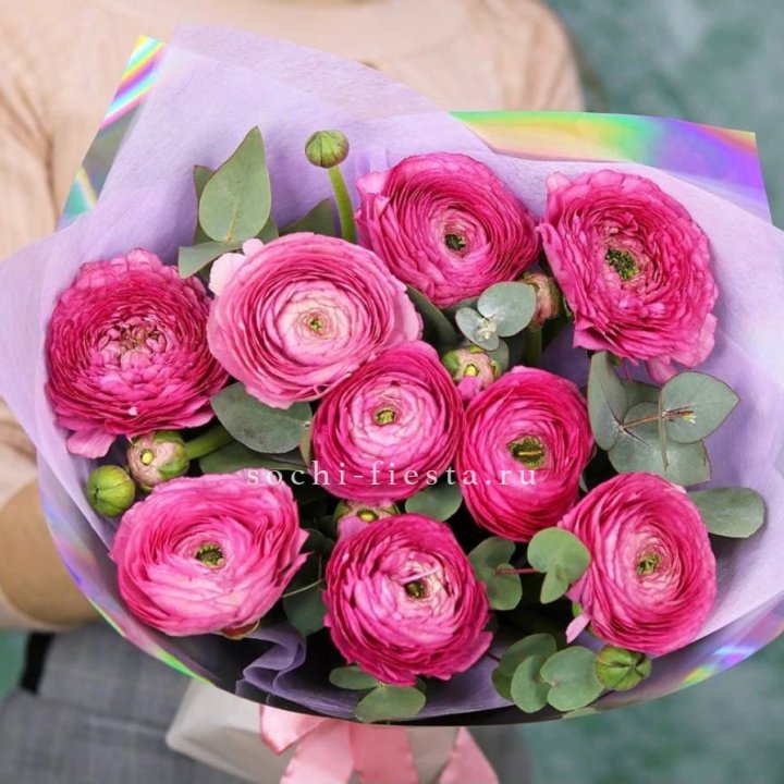 Ранункулюсы с эвкалиптом №2 в Ижевске