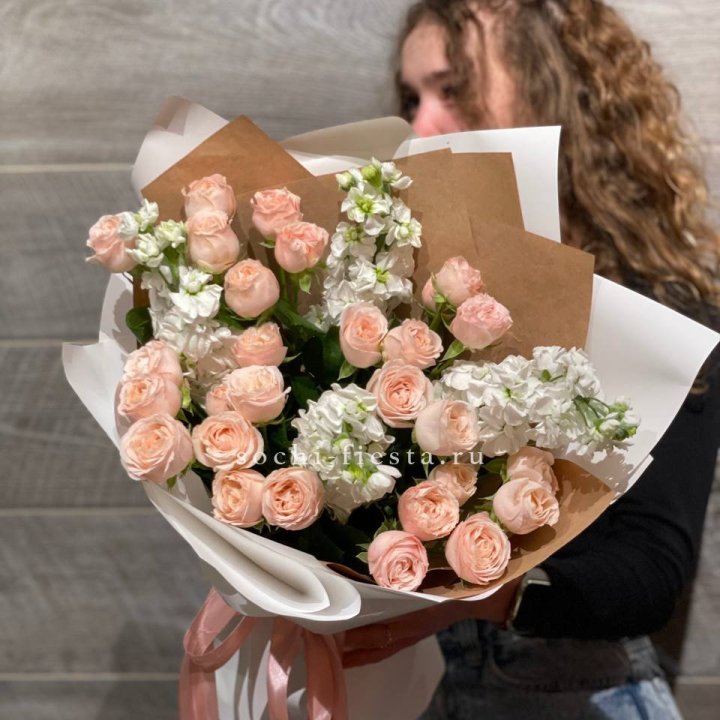 Букет бомбасти и маттиола в Ижевске