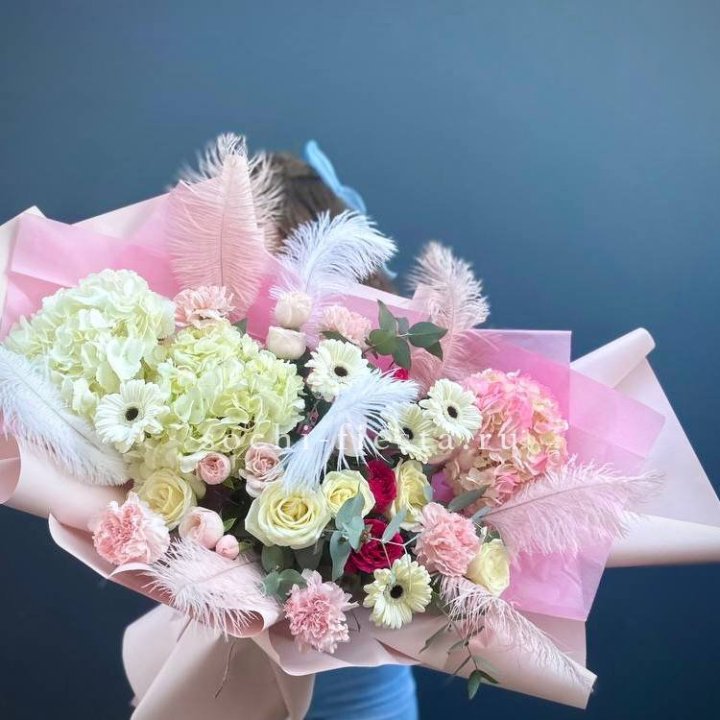 Дизайнерский букет "Валенсия-3" в Ижевске