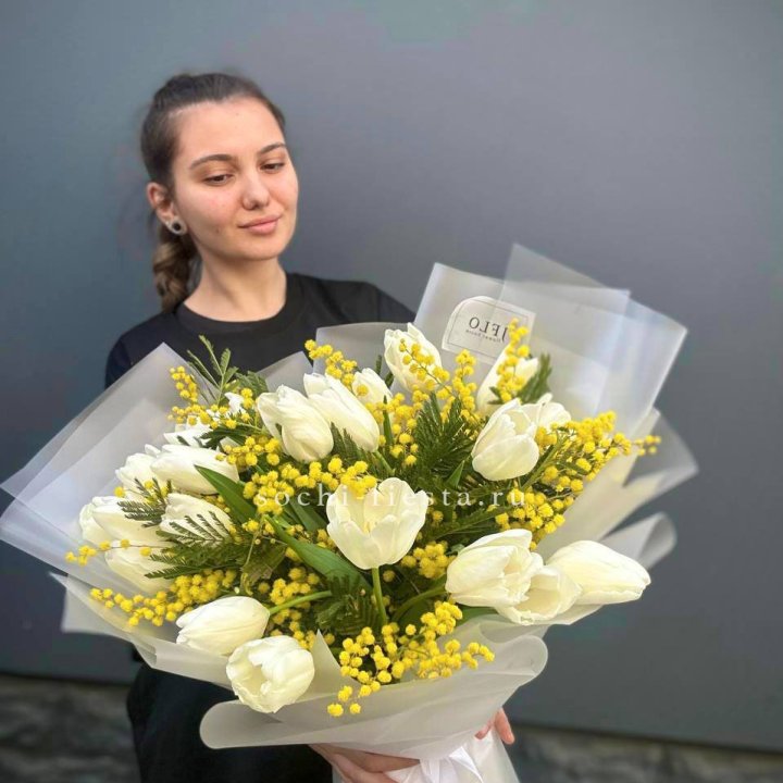 Букет тюльпанов и мимозы в Ижевске