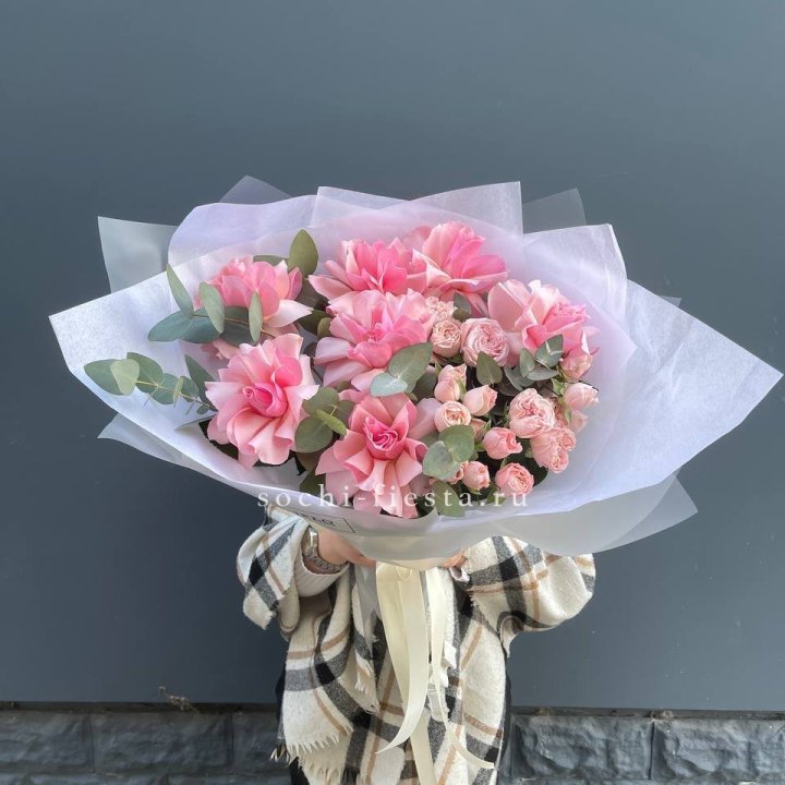 Букет французских и пионовидных роз  в Ижевске