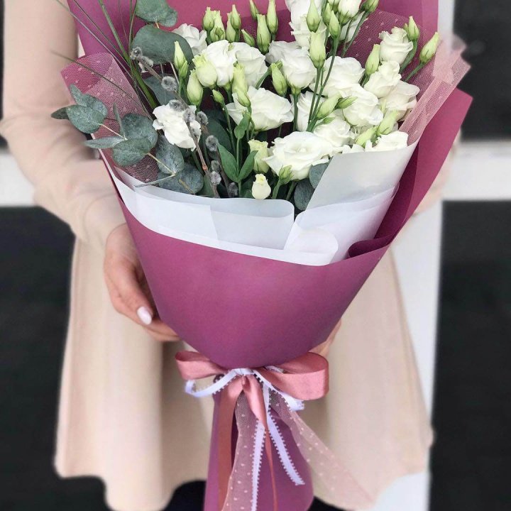 Эустомы с эвкалиптом в Ижевске