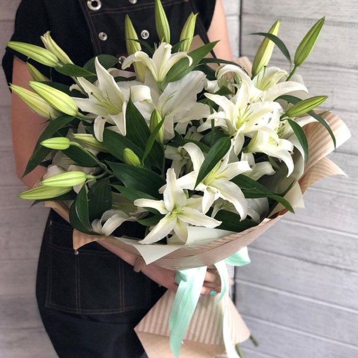Букет белых лилий в Ижевске