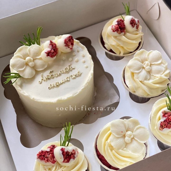 Капкейки и бенто-торт "Мамочке" в Ижевске