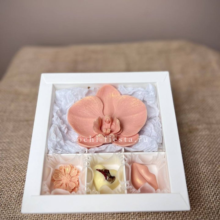 Конфеты из шоколада с Орхидеей в Ижевске