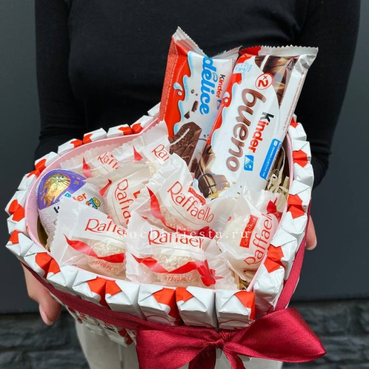 Подарочный набор сердце с Киндерами и Рафаэлло в Ижевске