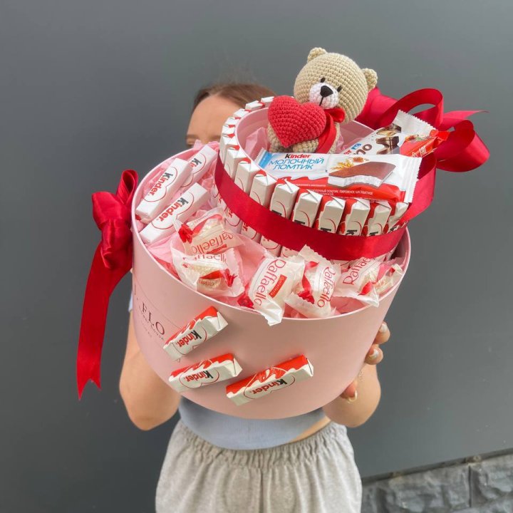 Бокс киндерами и раффаэлло 2 в Ижевске