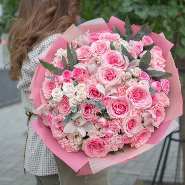 Дизайнерский букет "Барби" в Ижевске