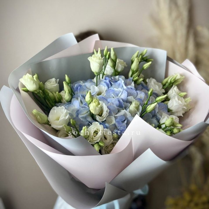 Букет с гортензией "Адель" в Ижевске
