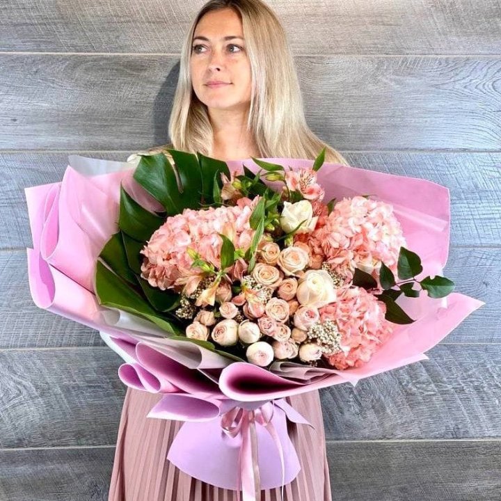 Дизайнерский букет "Валенсия-2" в Ижевске