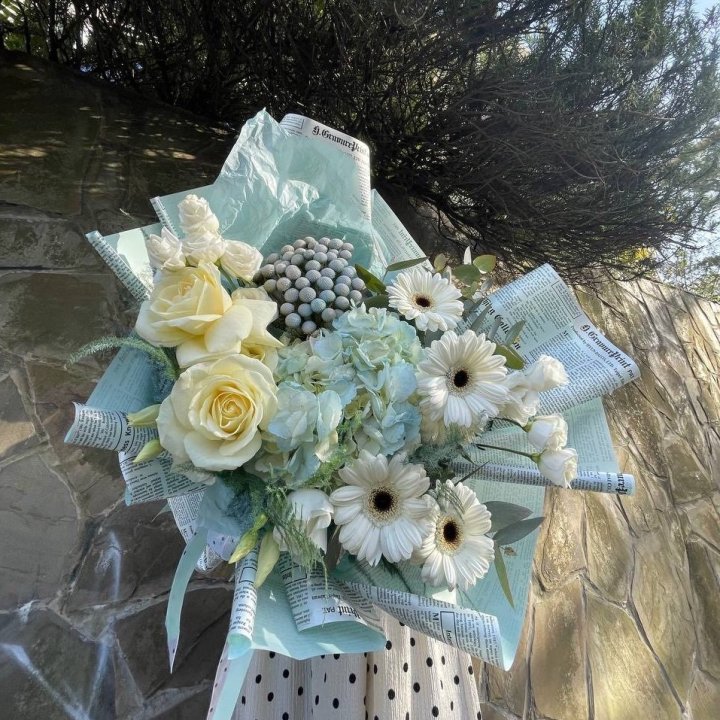 Дизайнерский букет "Линдж-блю" в Ижевске