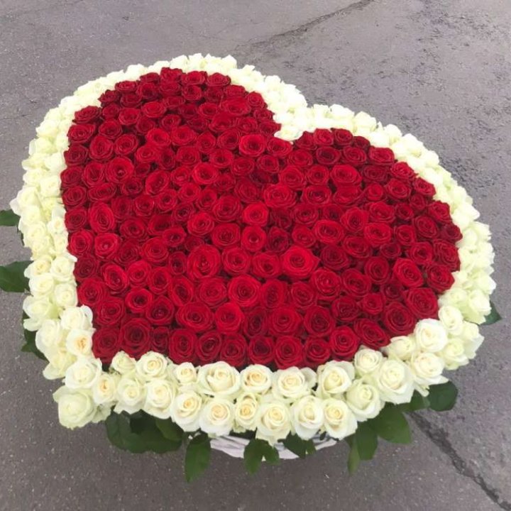333 розы в корзине в Ижевске