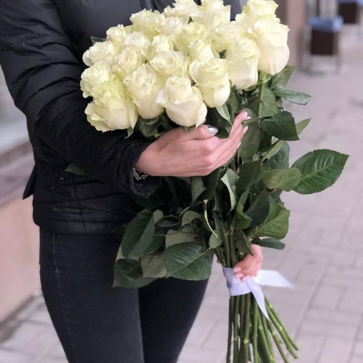 Голландские розы белые в Ижевске
