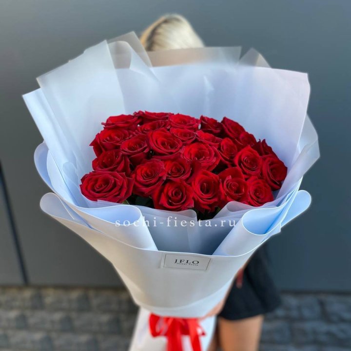 25 высоких роз  в Ижевске