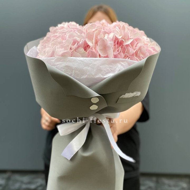  Букет  пиджачок из 5 гортензий в Ижевске