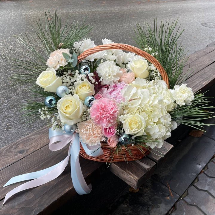 Новогодняя корзина  в Ижевске