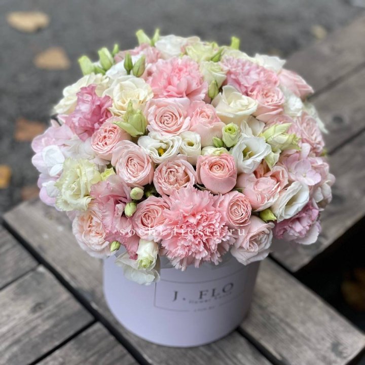 Цветочный бокс "Люксур" в Ижевске