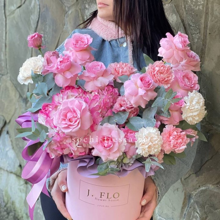 Цветочный бокс "Эсмиральда" в Ижевске