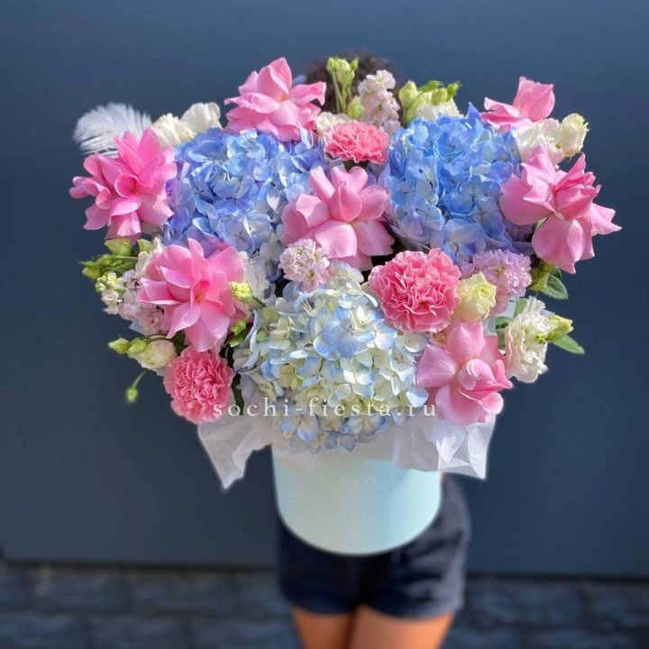 Коробка с цветами "Лемия" в Ижевске