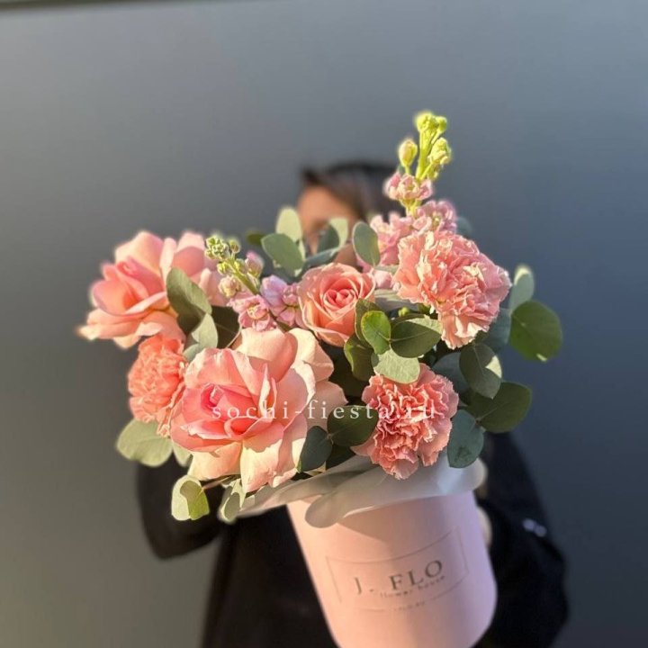 Цветы в боксе "Сизара" в Ижевске