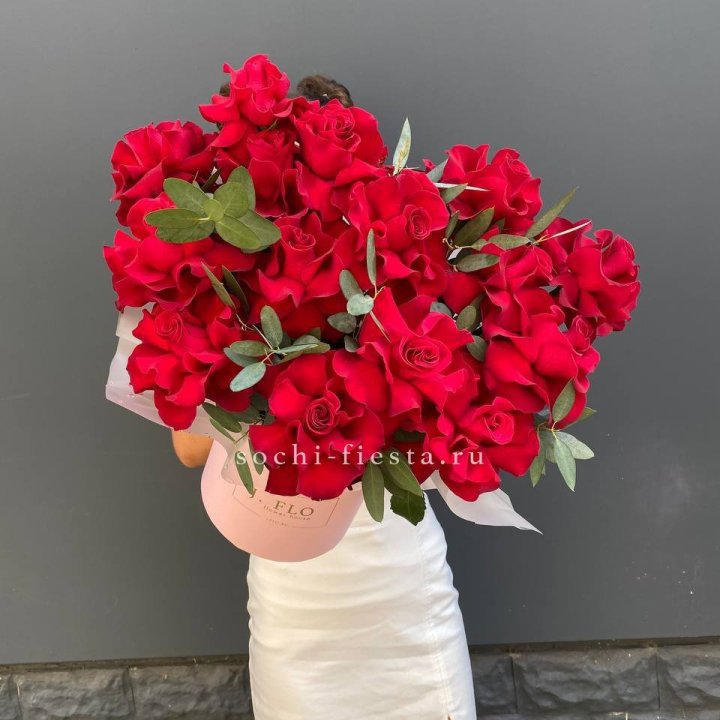 Бокс из 17 французских роз в Ижевске