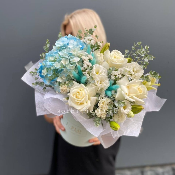 Цилиндр в голубых оттенках №1 в Ижевске