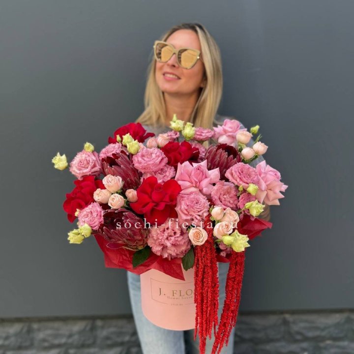 Дизайнерский цилиндр "Криотель" в Ижевске