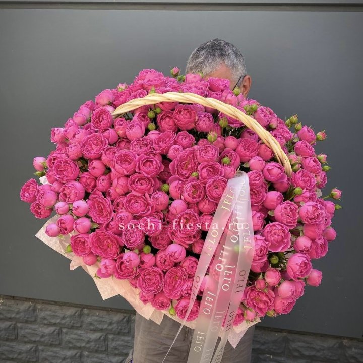 Корзина роз Мисти Баблс 151 в Ижевске