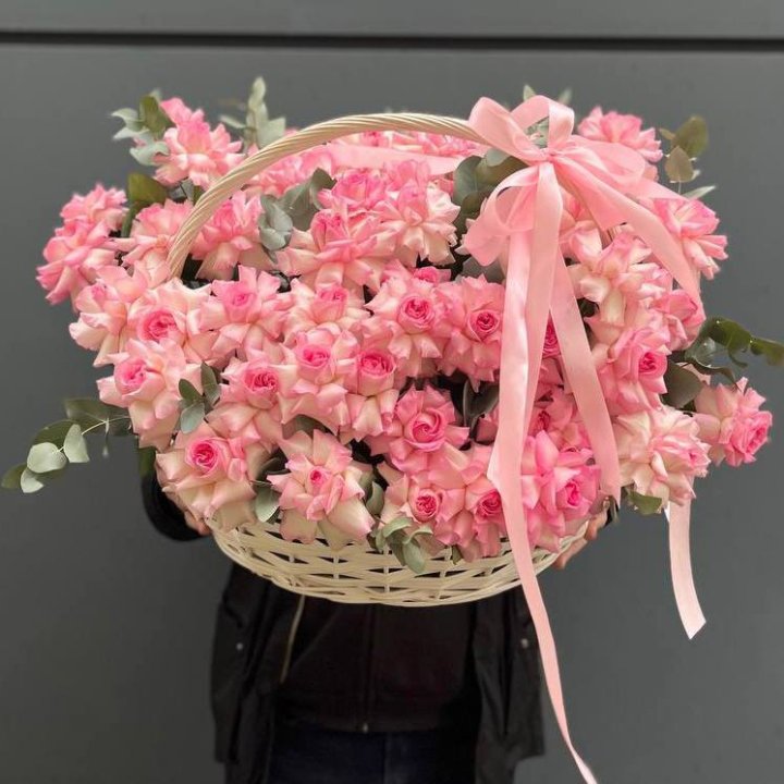 51 розовая роза в корзине в Ижевске