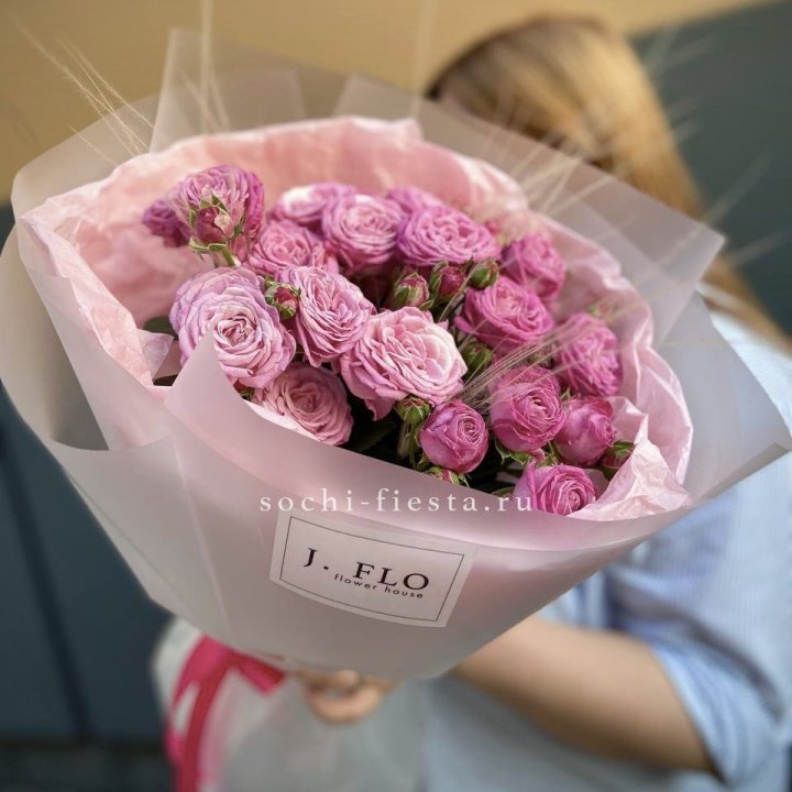 Пионовидные розы Мадам Бомбастик Pink в Ижевске