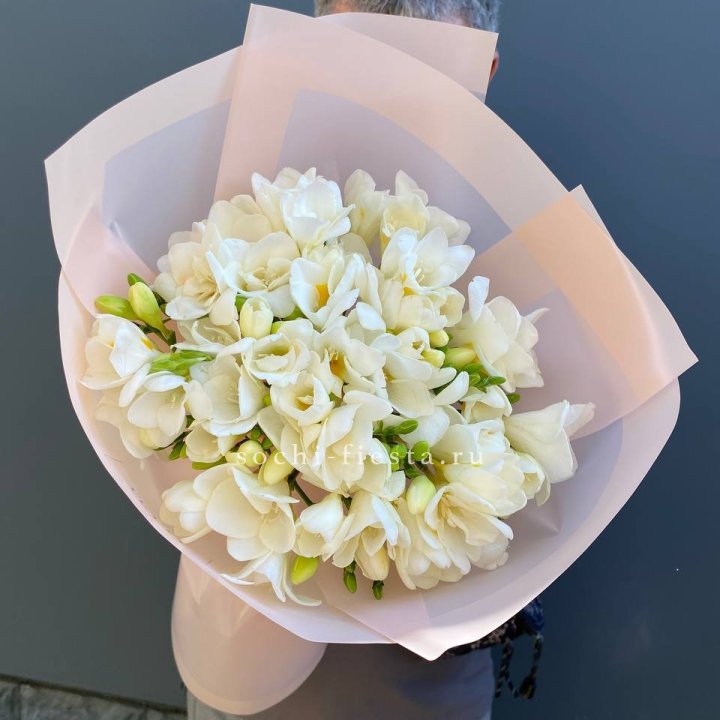 Букет белых фрезий  в Ижевске