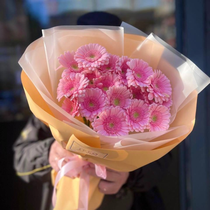 17 розовых гербер  в Ижевске