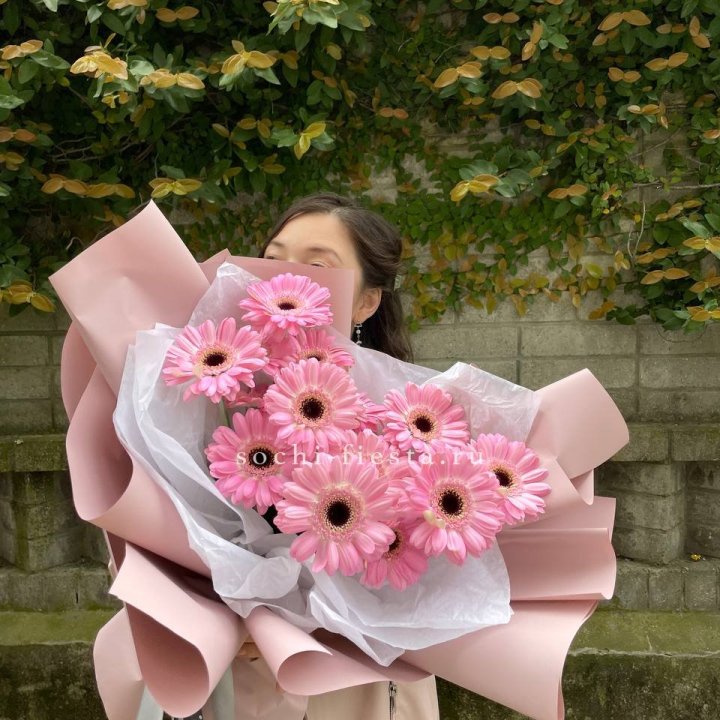 13 розовых гербер в Ижевске