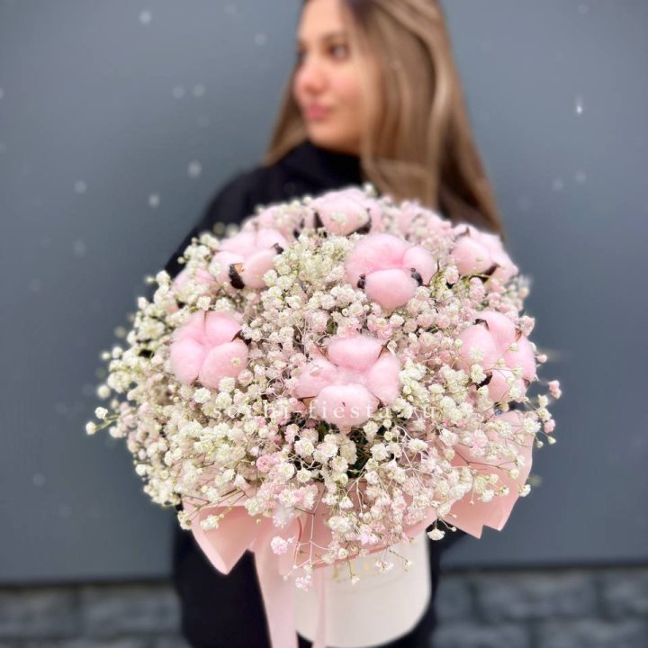 Гипсофилы с хлопком в шляпной коробке в Ижевске