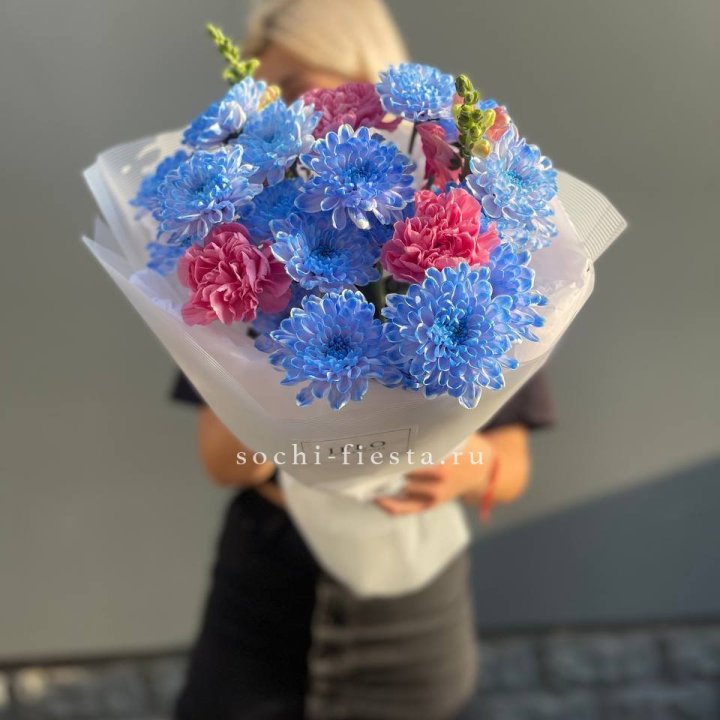 Букет сборный с хризантемой в Ижевске