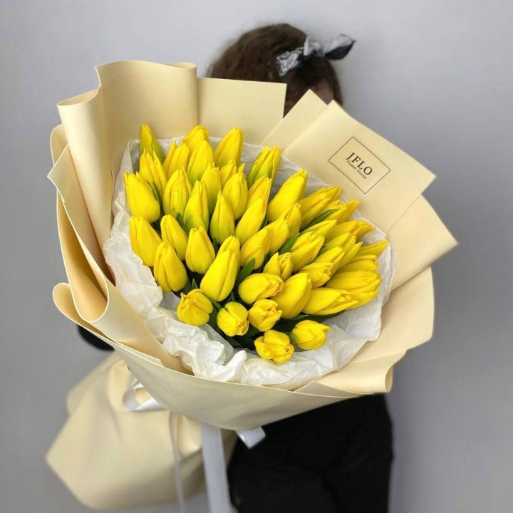 51 жёлтый тюльпан в Ижевске