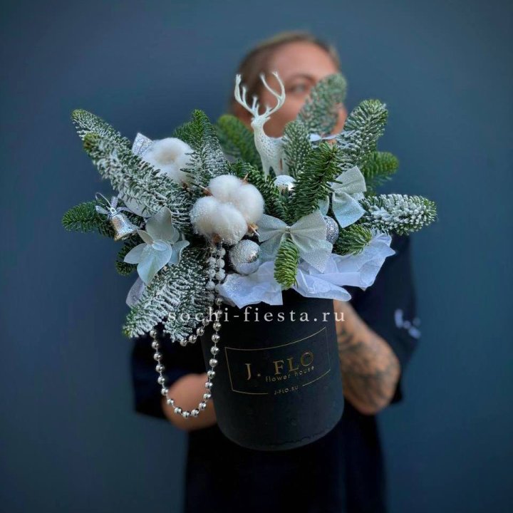 Композиция "Мери крисмас" в Ижевске