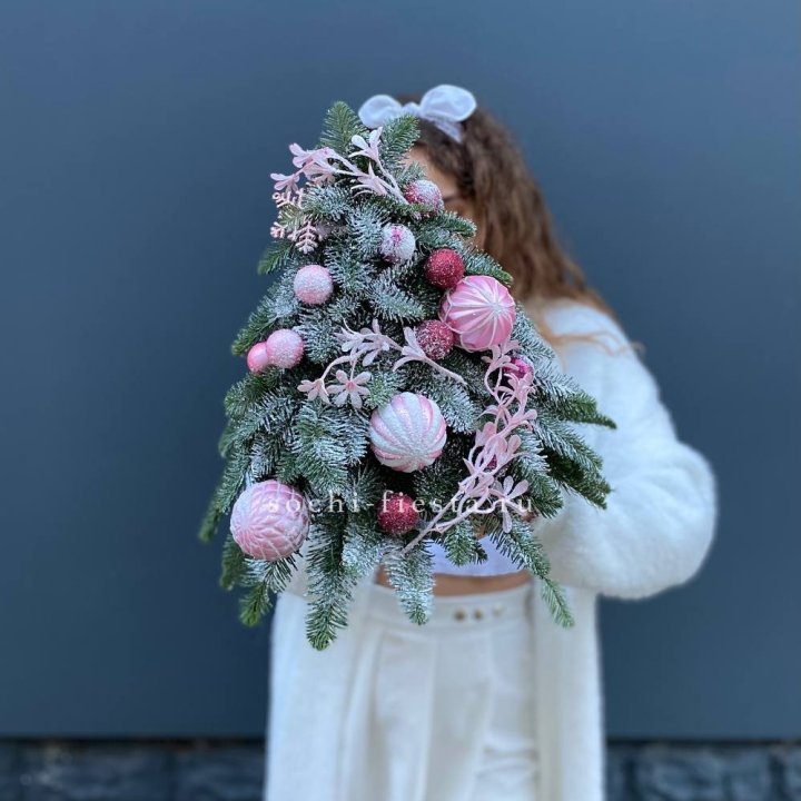 Новогодняя елочка "Розе" в Ижевске