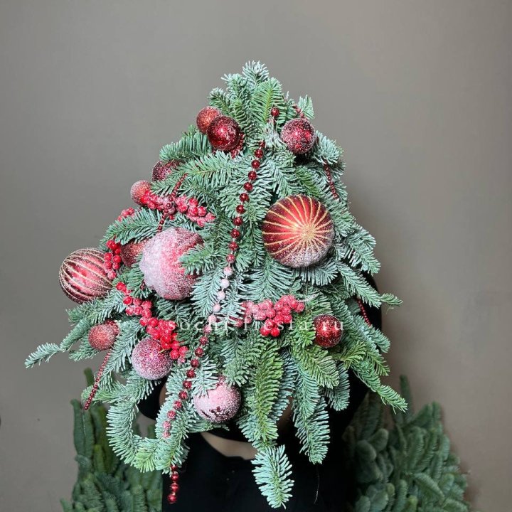 Ёлка красная в Ижевске