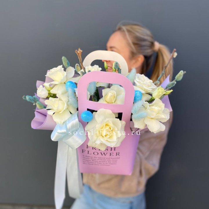 Цветочная сумочка "Пасхальная композиция" в Ижевске