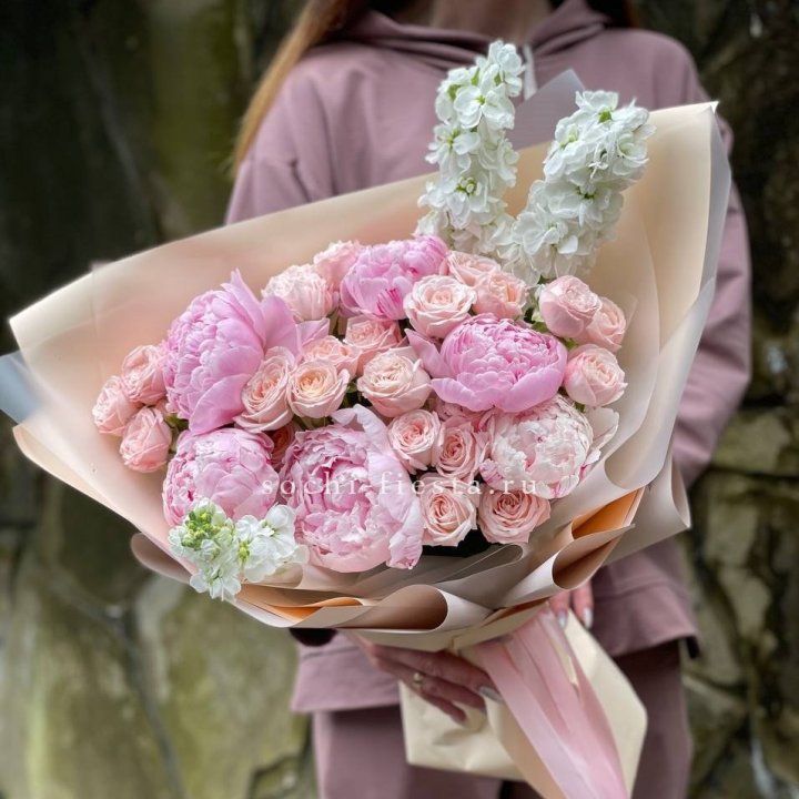 Букет с пионами №1 в Ижевске
