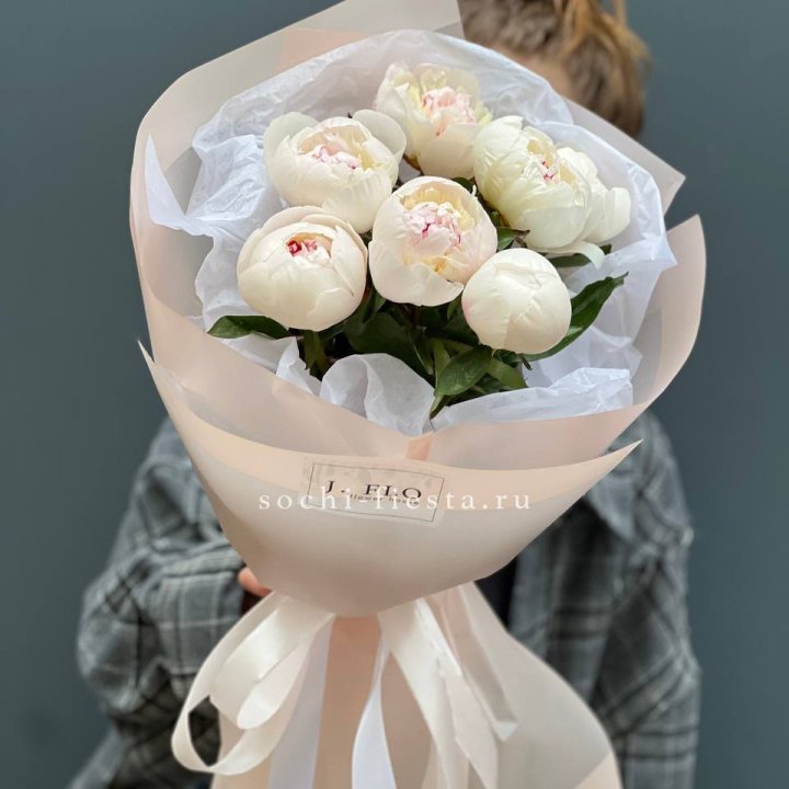 Букет белых пионов в Ижевске