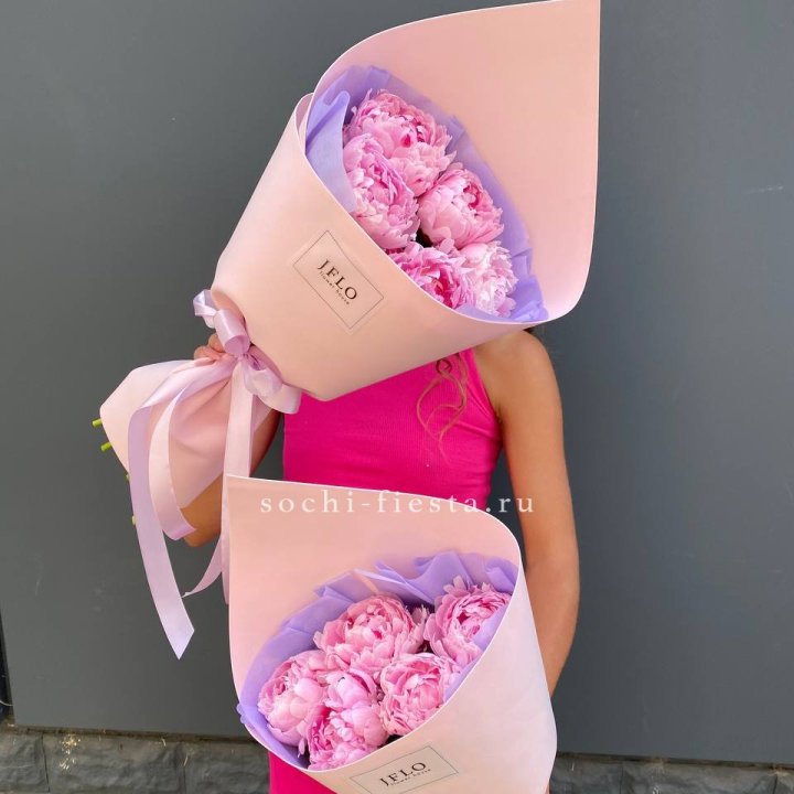 Букет из 5 пионов в Ижевске
