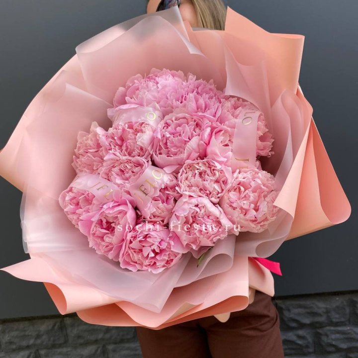 15 пионов "Монинг" в Ижевске