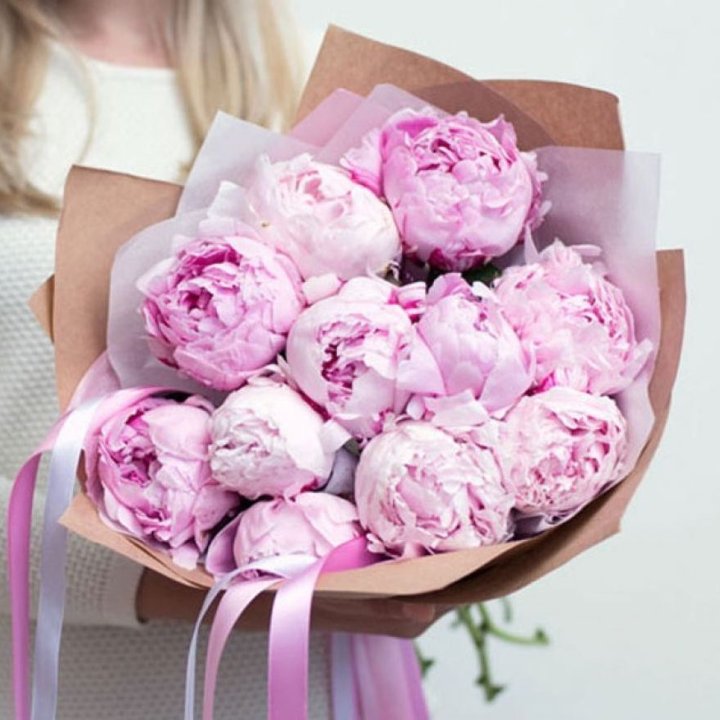 11 нежных пионов в Ижевске