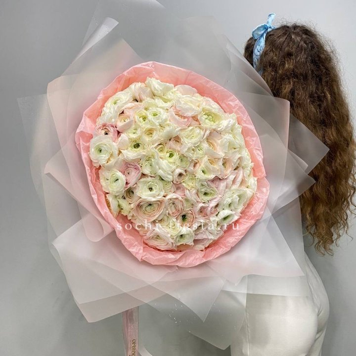 113 ранункулюсов  в Ижевске