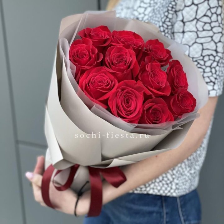 Букет красных роз "Рози" в Ижевске